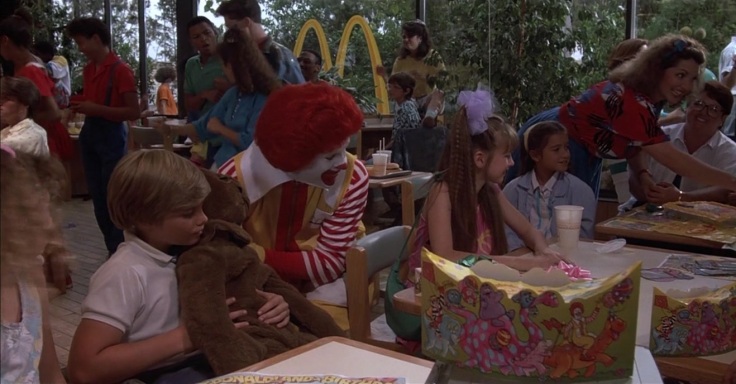 McDonalds-Restaurant-in-Mac-and-Me-2